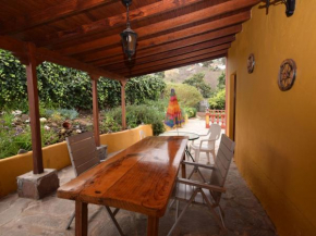 Cozy Cottage in Orotava with Swimming Pool